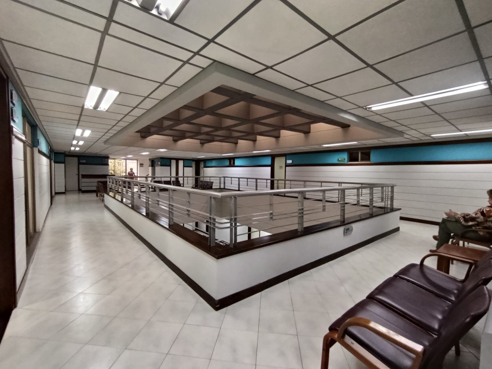 Consultorio en arriendo en Conquistadores, Laureles, Medellín — foto 1 de 10