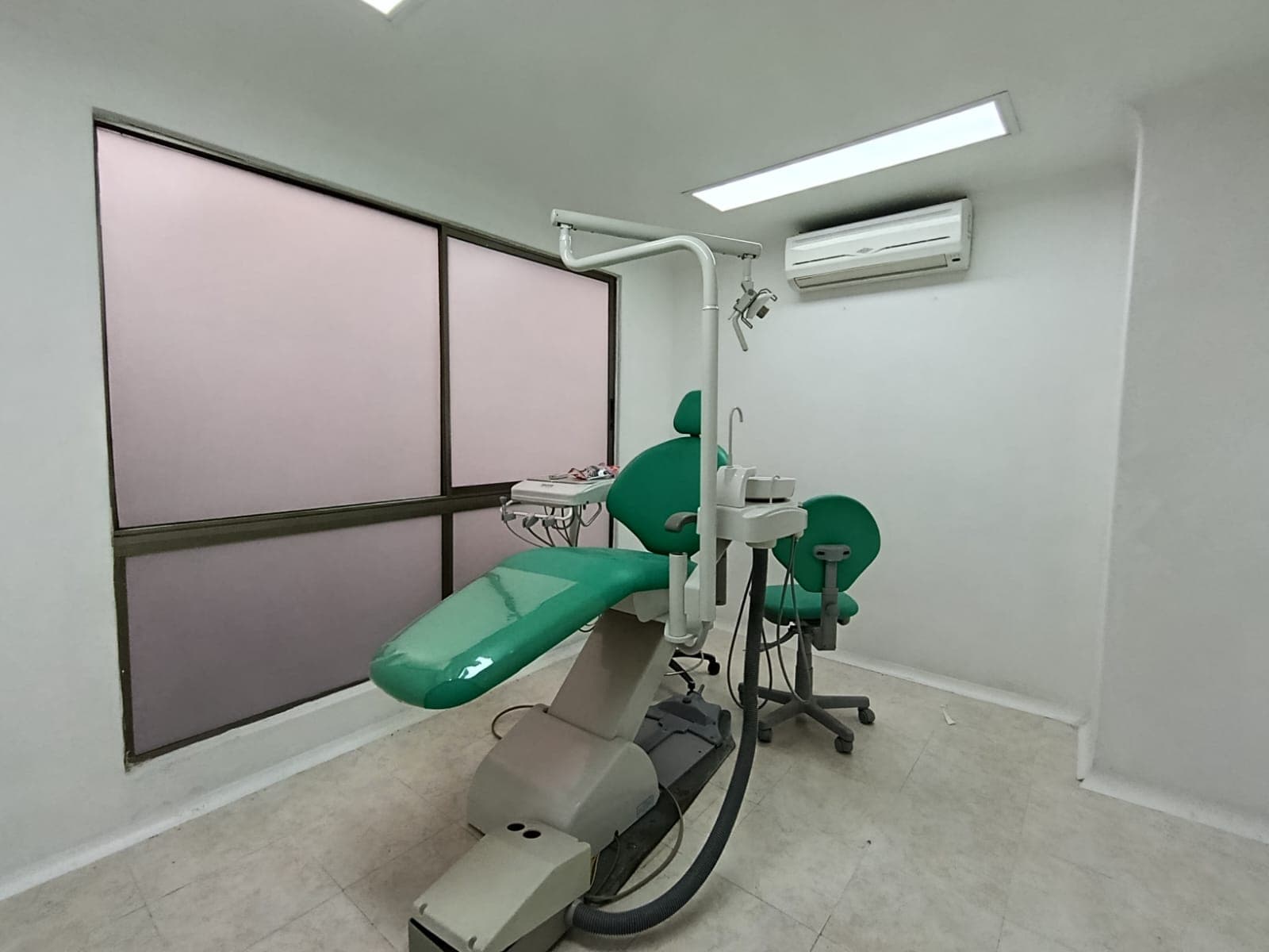 Consultorio en arriendo en Conquistadores, Laureles, Medellín — foto 2 de 10