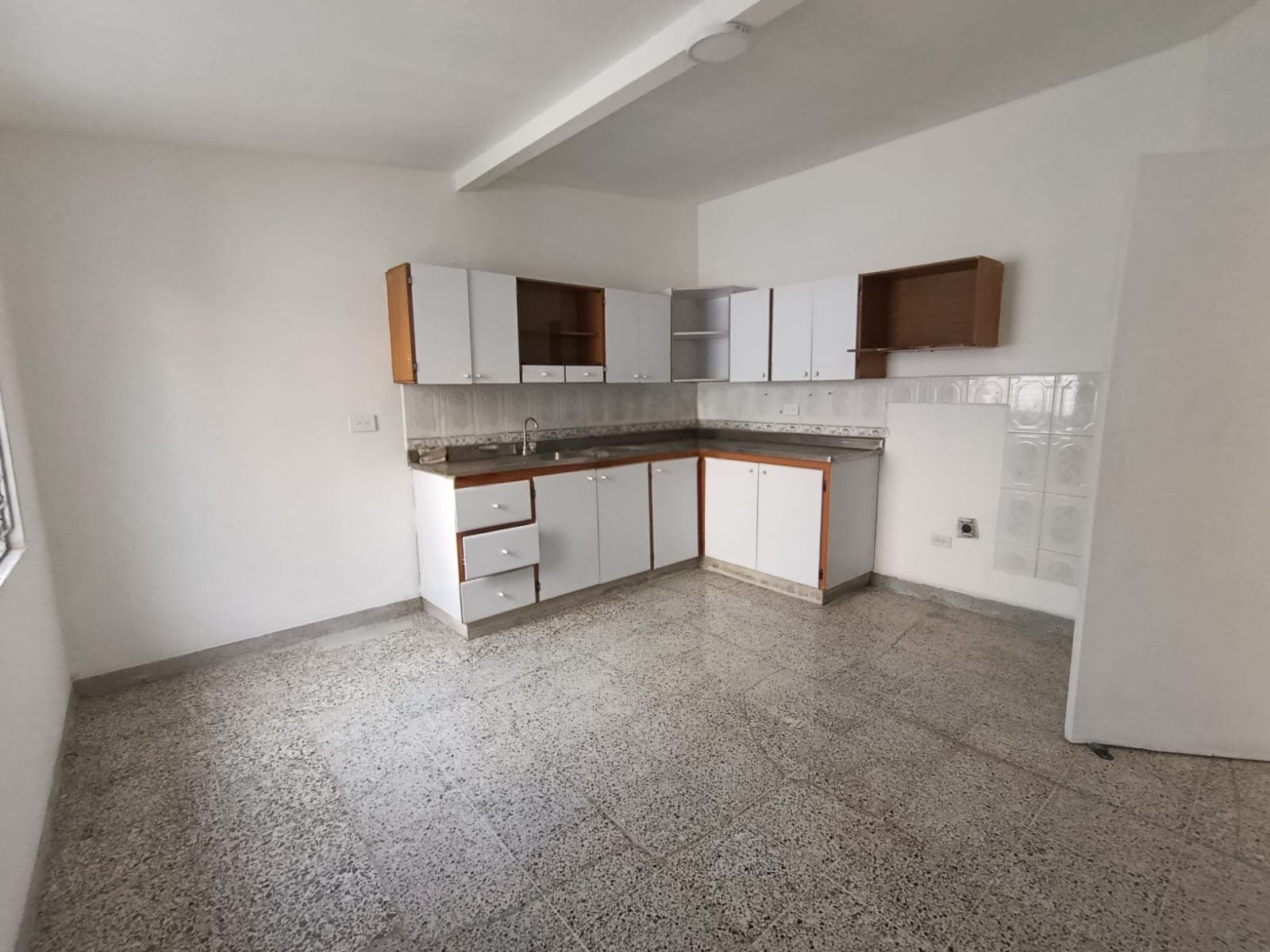 Casa Comercial en arriendo en Florida Nueva, Laureles, Medellín — foto 4 de 20