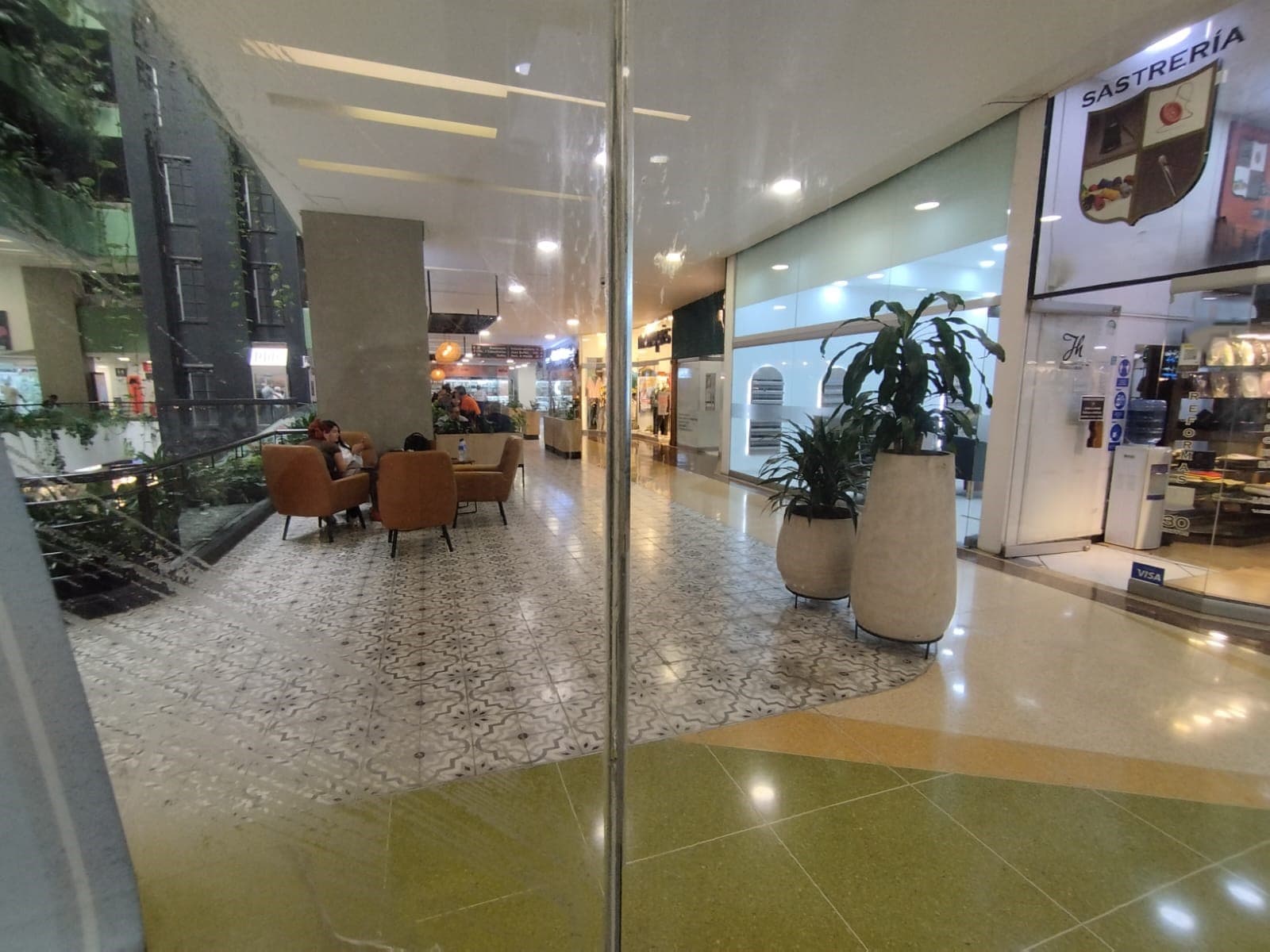 Local en arriendo en San Diego, El Poblado, Medellín — foto 4 de 18