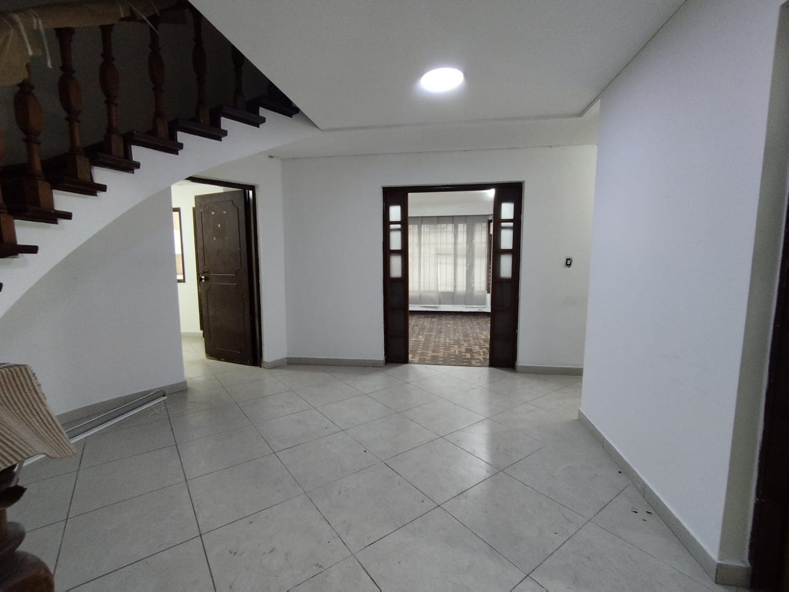 Casa Comercial en arriendo en Aguacatala, El Poblado, Medellín — foto 1 de 20