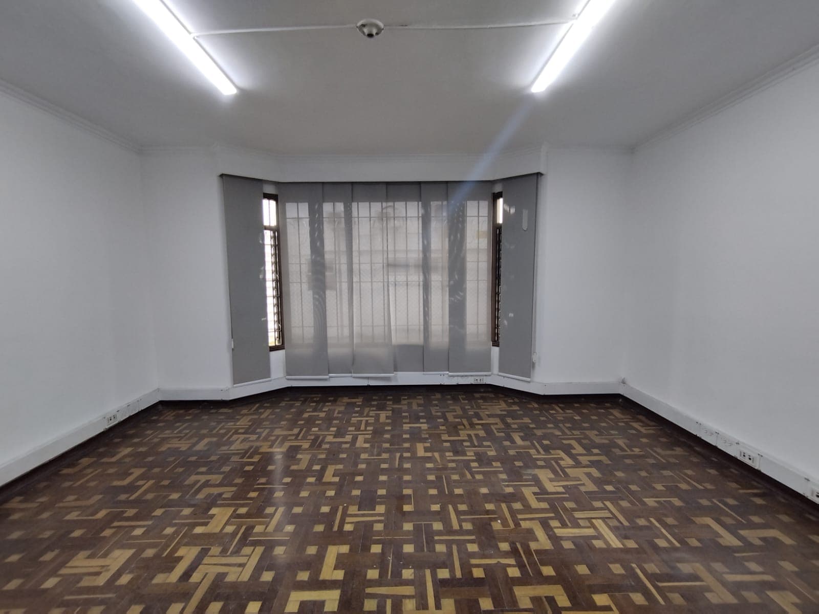 Casa Comercial en arriendo en Aguacatala, El Poblado, Medellín — foto 3 de 20