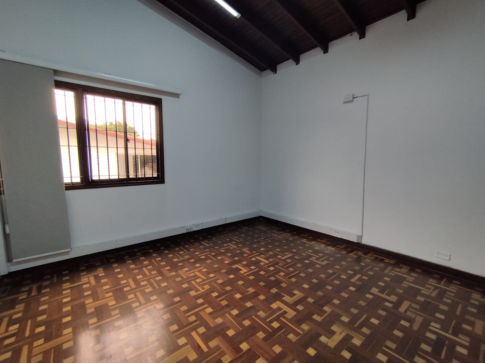 Casa Comercial en arriendo en Aguacatala, El Poblado, Medellín — foto 4 de 20