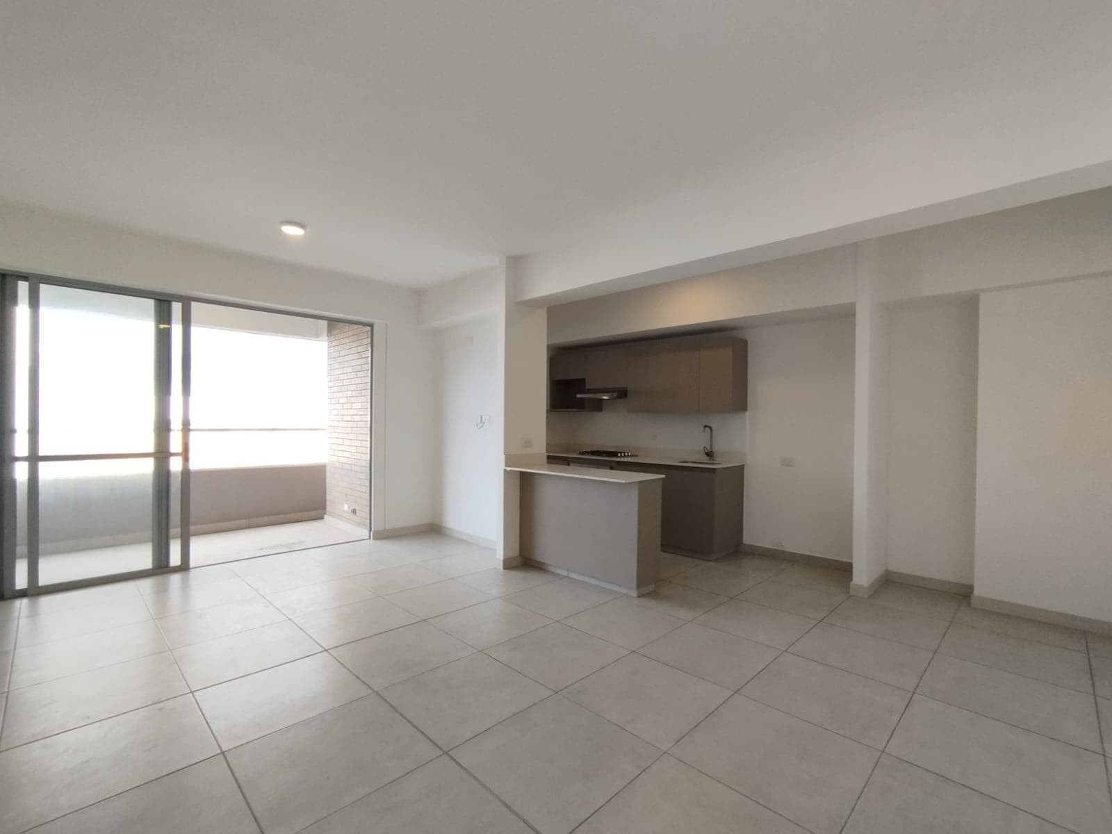 Apartamento en arriendo en Jardines, Envigado — foto 1 de 17