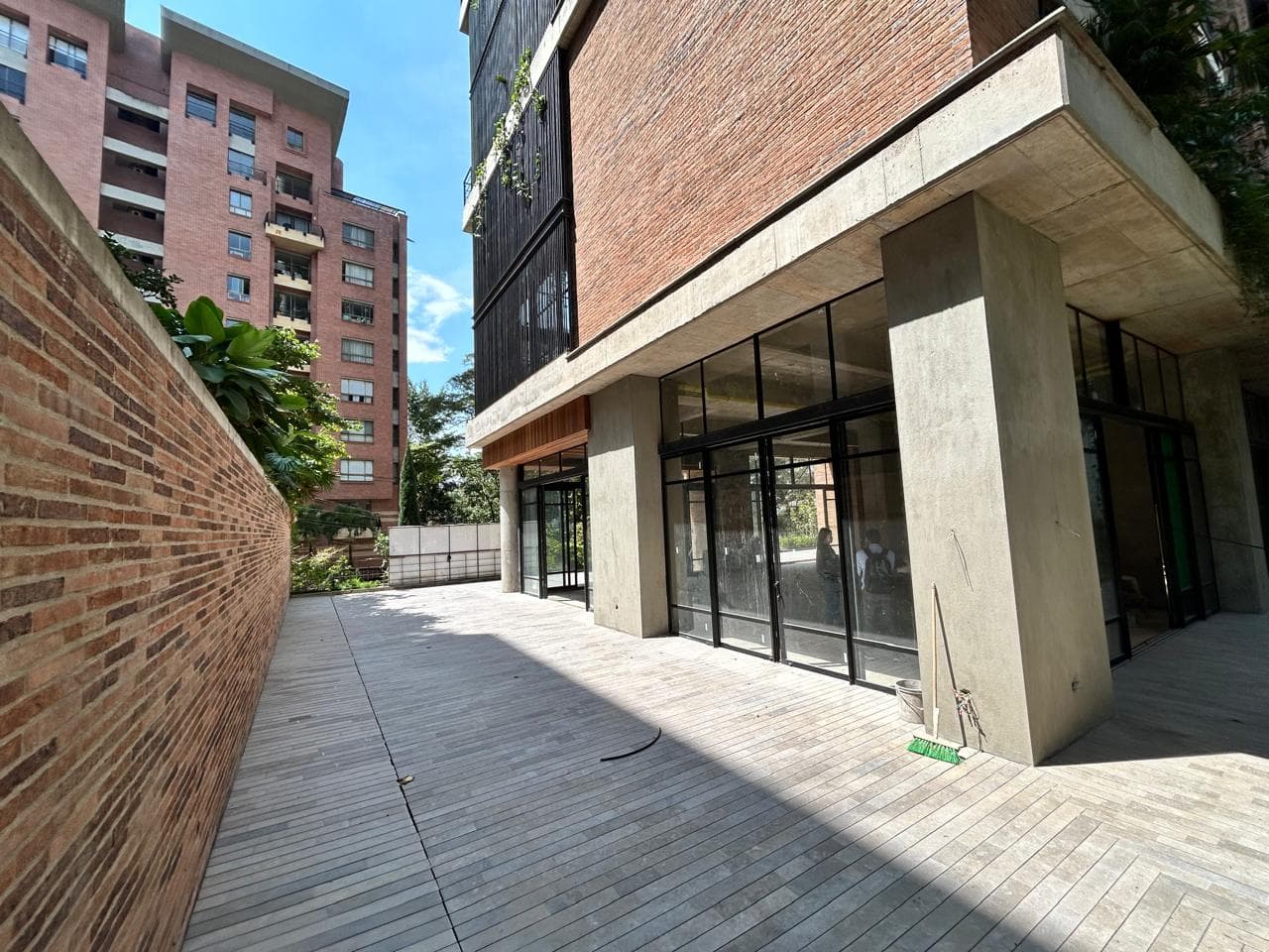 Local en arriendo en Las Lomas, El Poblado, Medellín — foto 1 de 13