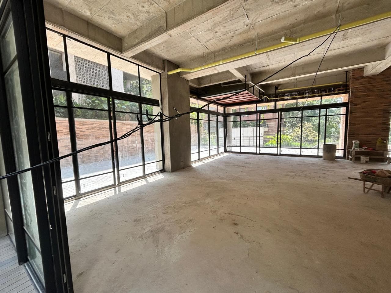Local en arriendo en Las Lomas, El Poblado, Medellín — foto 2 de 13