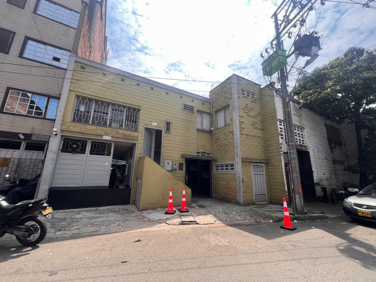 Bodega en arriendo en Tenche, Guayabal, Medellín — foto 1 de 20