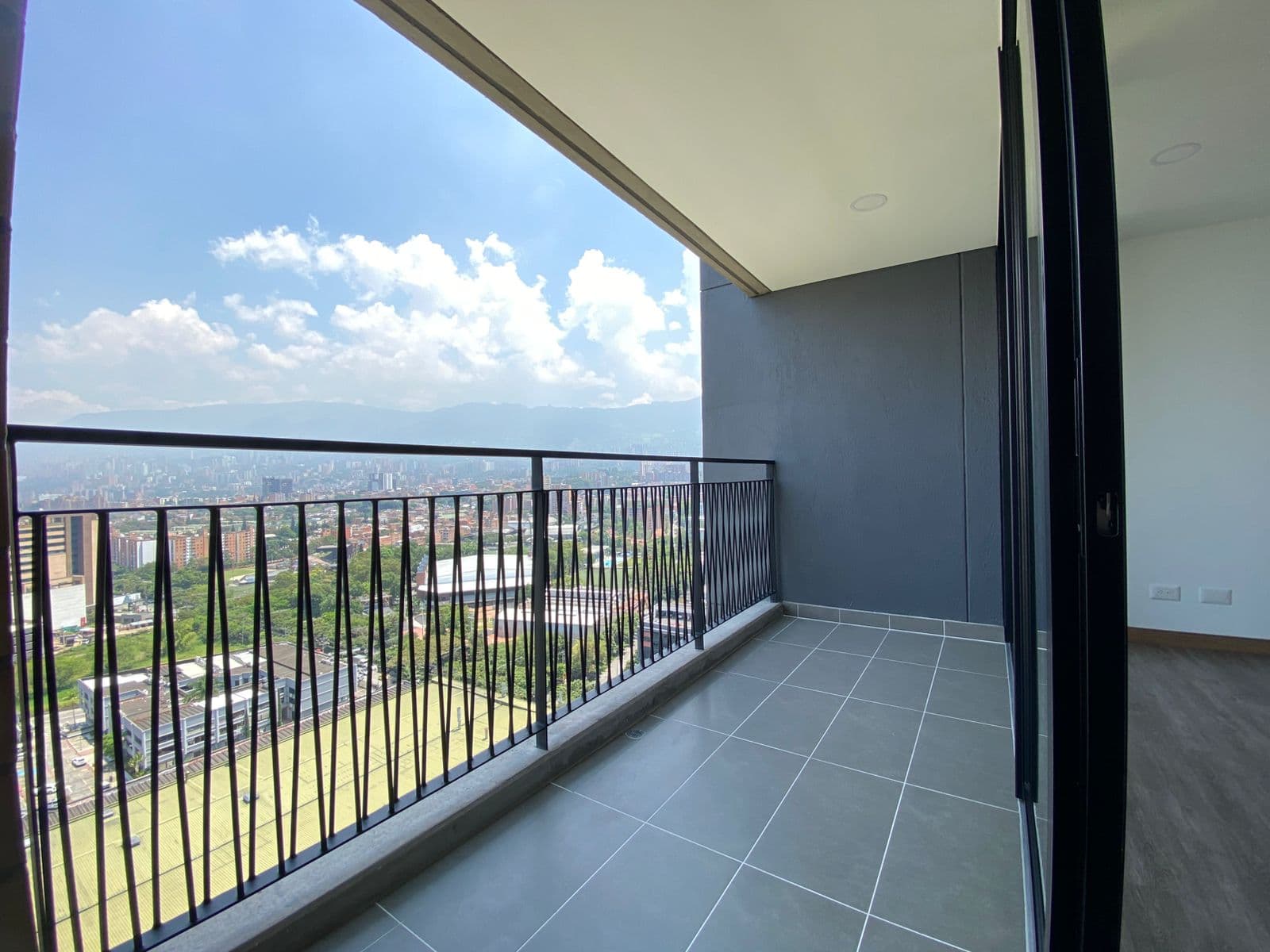 Apartamento en arriendo en Mayorca, Sabaneta — foto 1 de 20