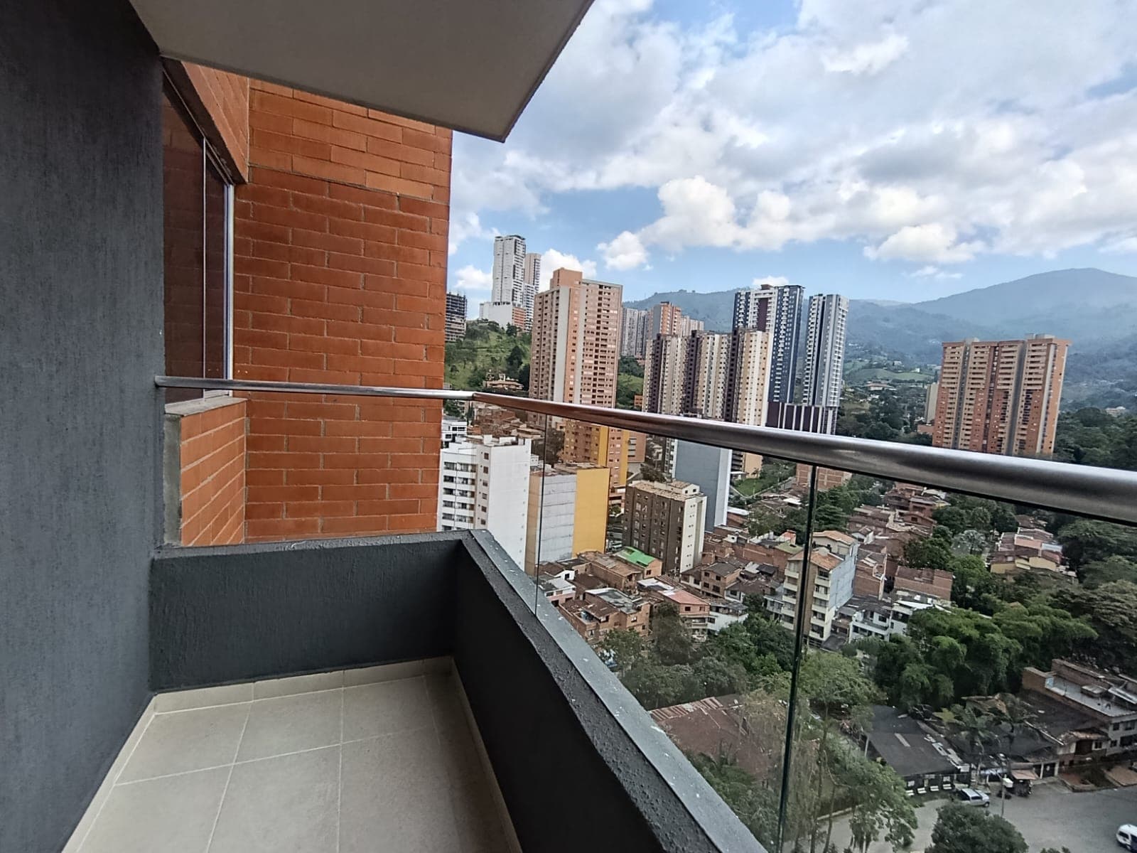 Apartamento en arriendo en La Doctora, Sabaneta — foto 2 de 20