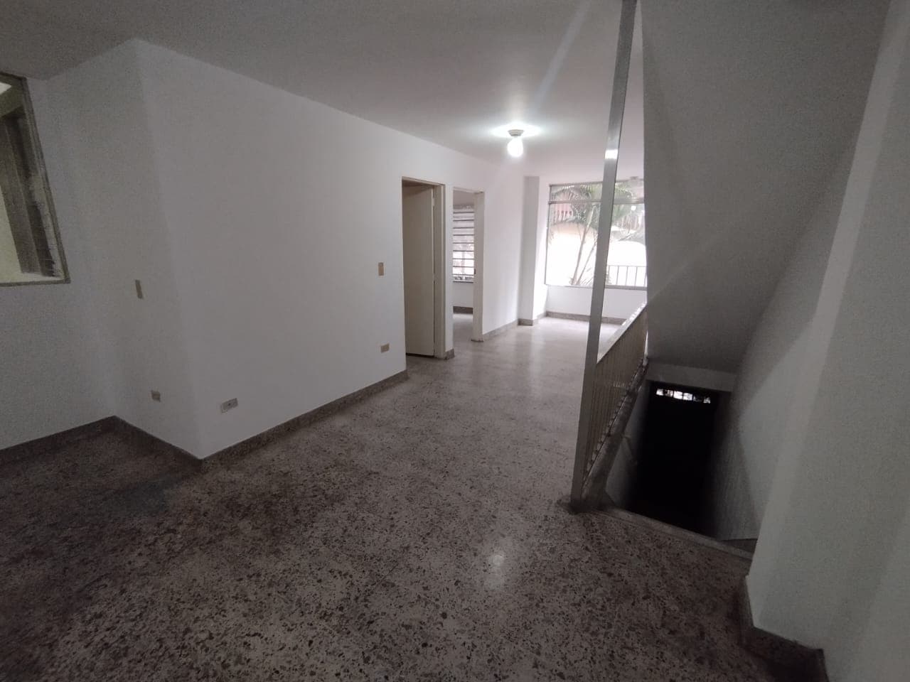 Casa Comercial en arriendo en Centro, Bello — foto 1 de 20