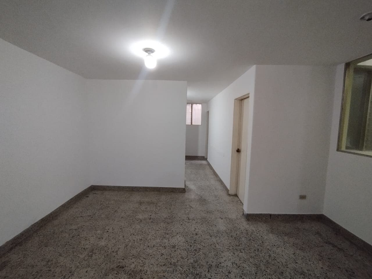 Casa Comercial en arriendo en Centro, Bello — foto 4 de 20
