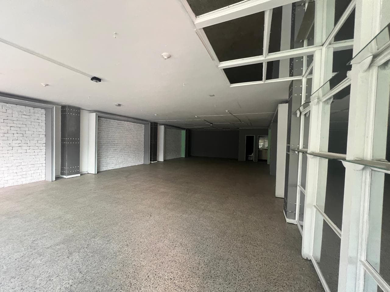 Bodega en arriendo en Tenche, Guayabal, Medellín — foto 3 de 20