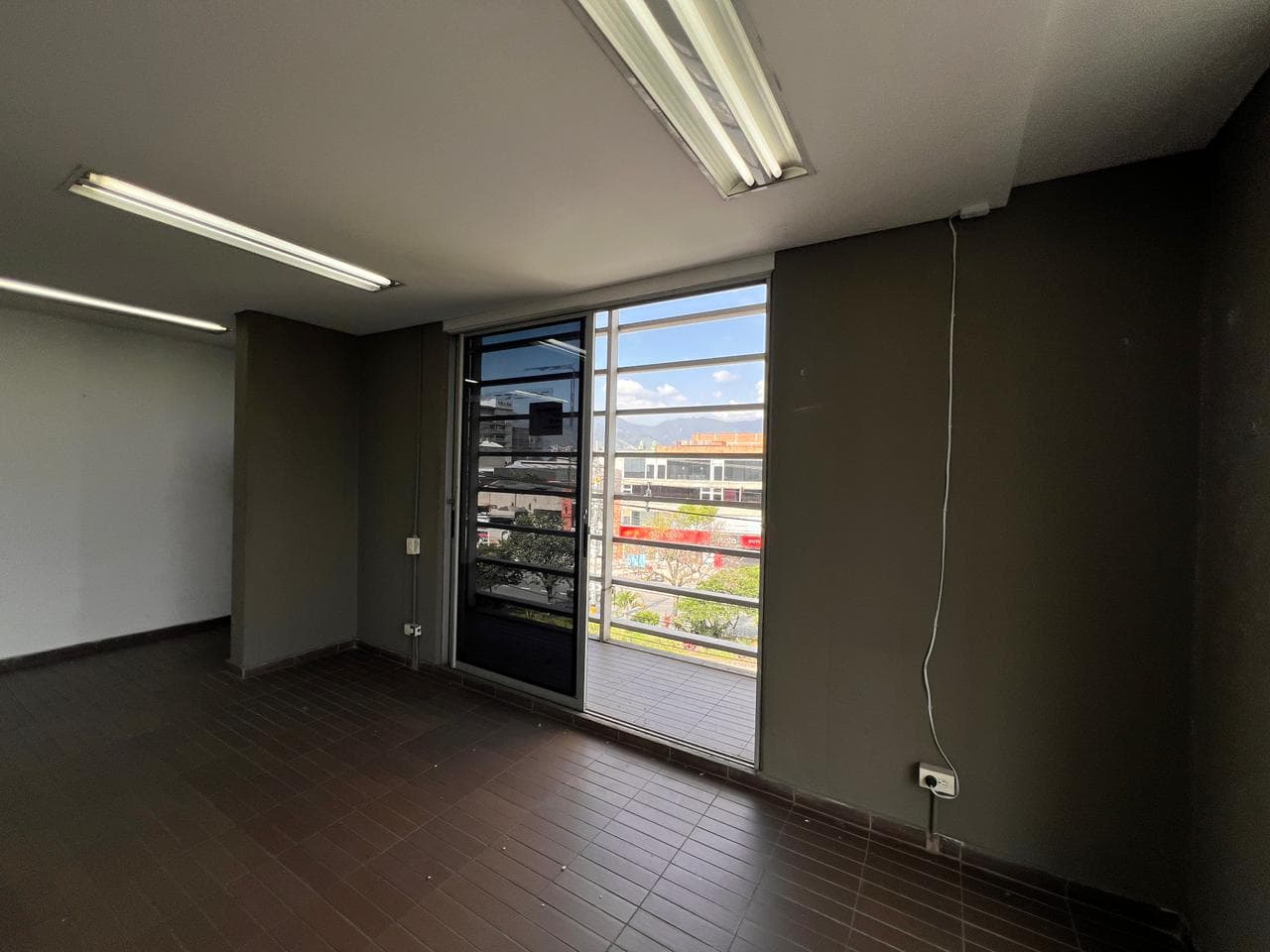 Local en arriendo en Guayabal, Medellín — foto 3 de 18