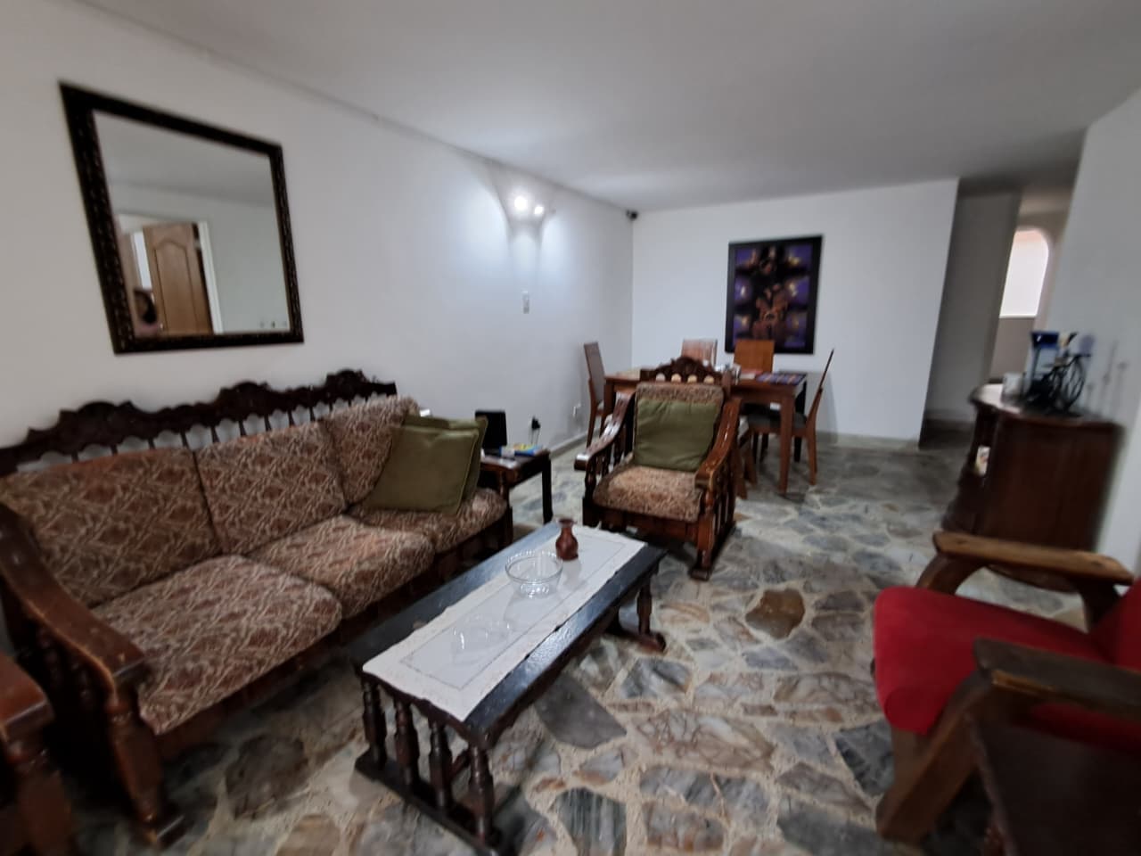 Casa Comercial en arriendo en Santa Lucía, La America, Medellín — foto 1 de 15