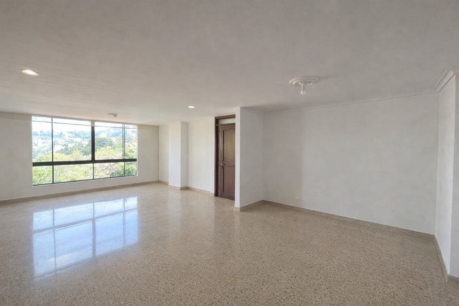 Apartamento en arriendo en Las Lomas, El Poblado, Medellín — foto 1 de 20