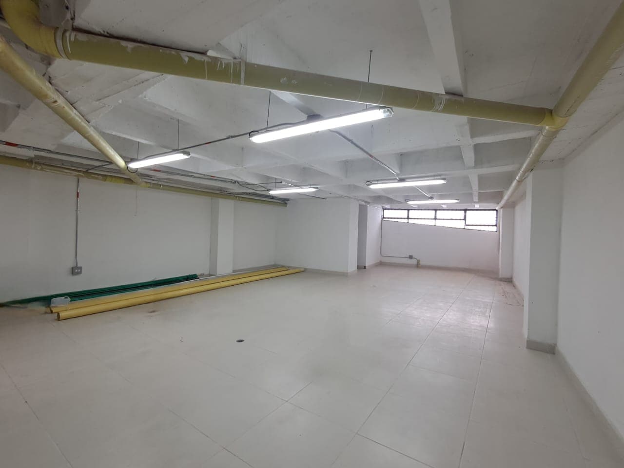 Local en arriendo en Boston, Centro, Medellín — foto 1 de 10