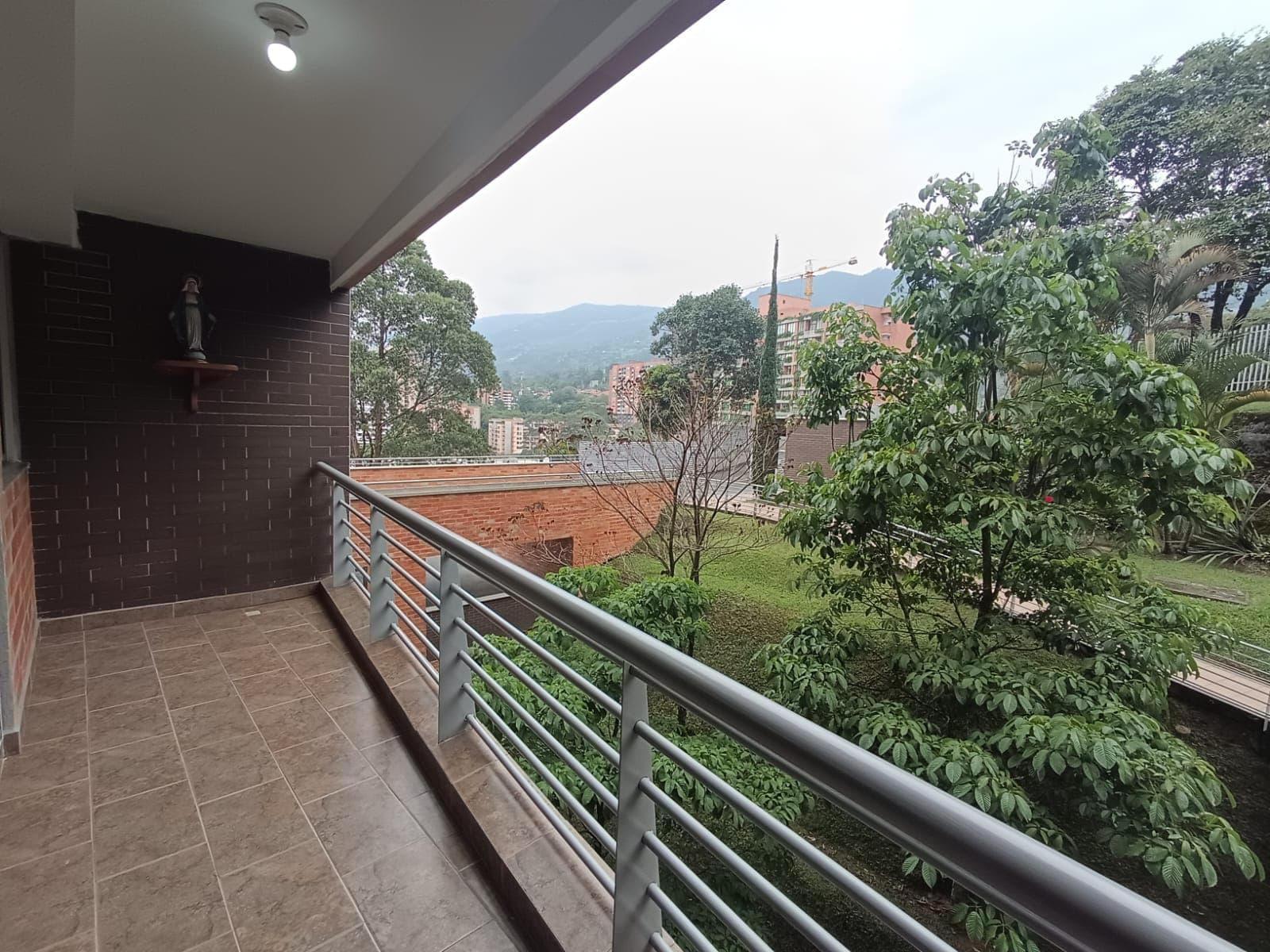Apartamento en arriendo en Loma Del Escobero, Envigado — foto 1 de 20