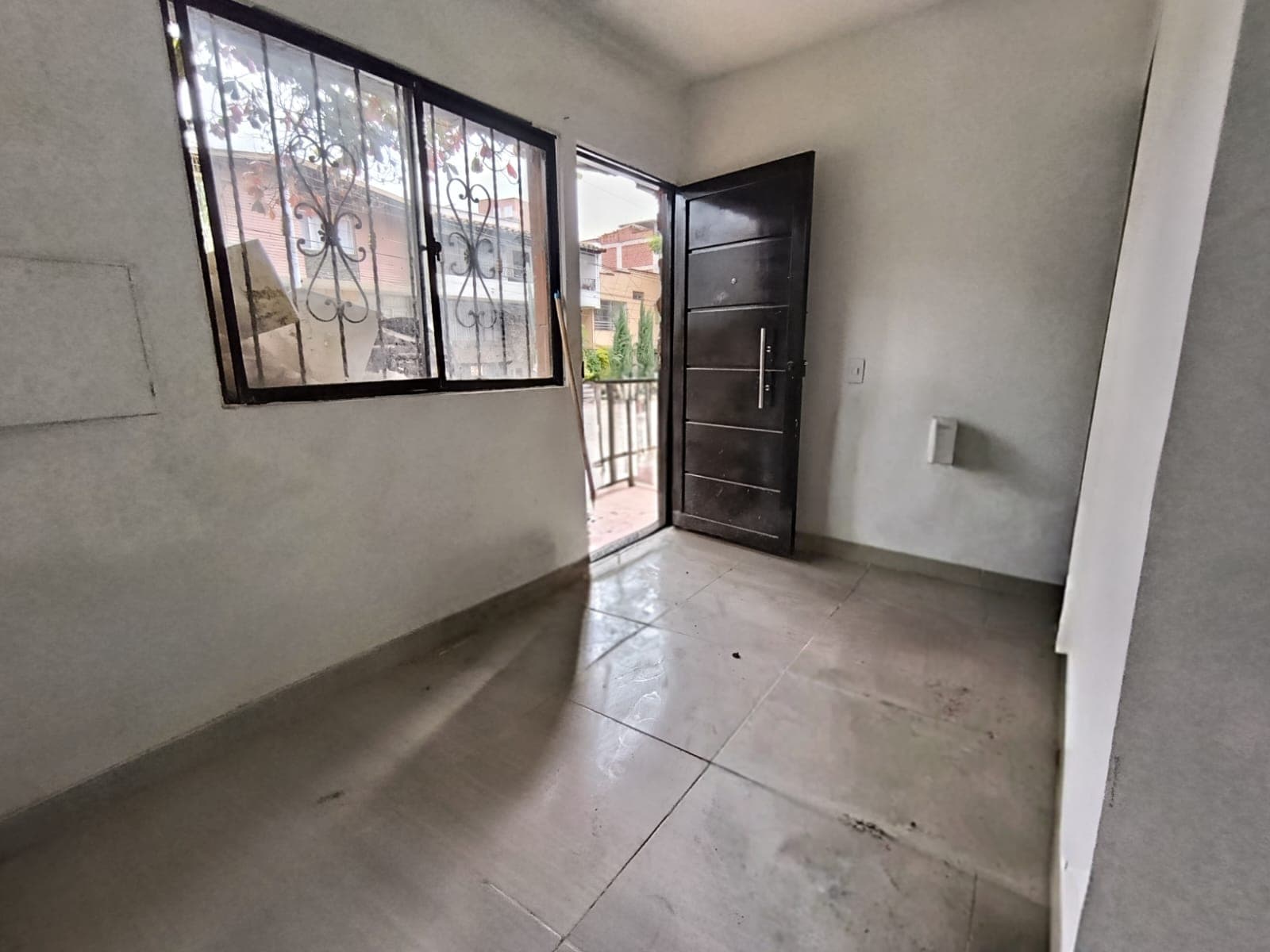 Apartamento en arriendo en La Castellana, Laureles, Medellín — foto 3 de 8