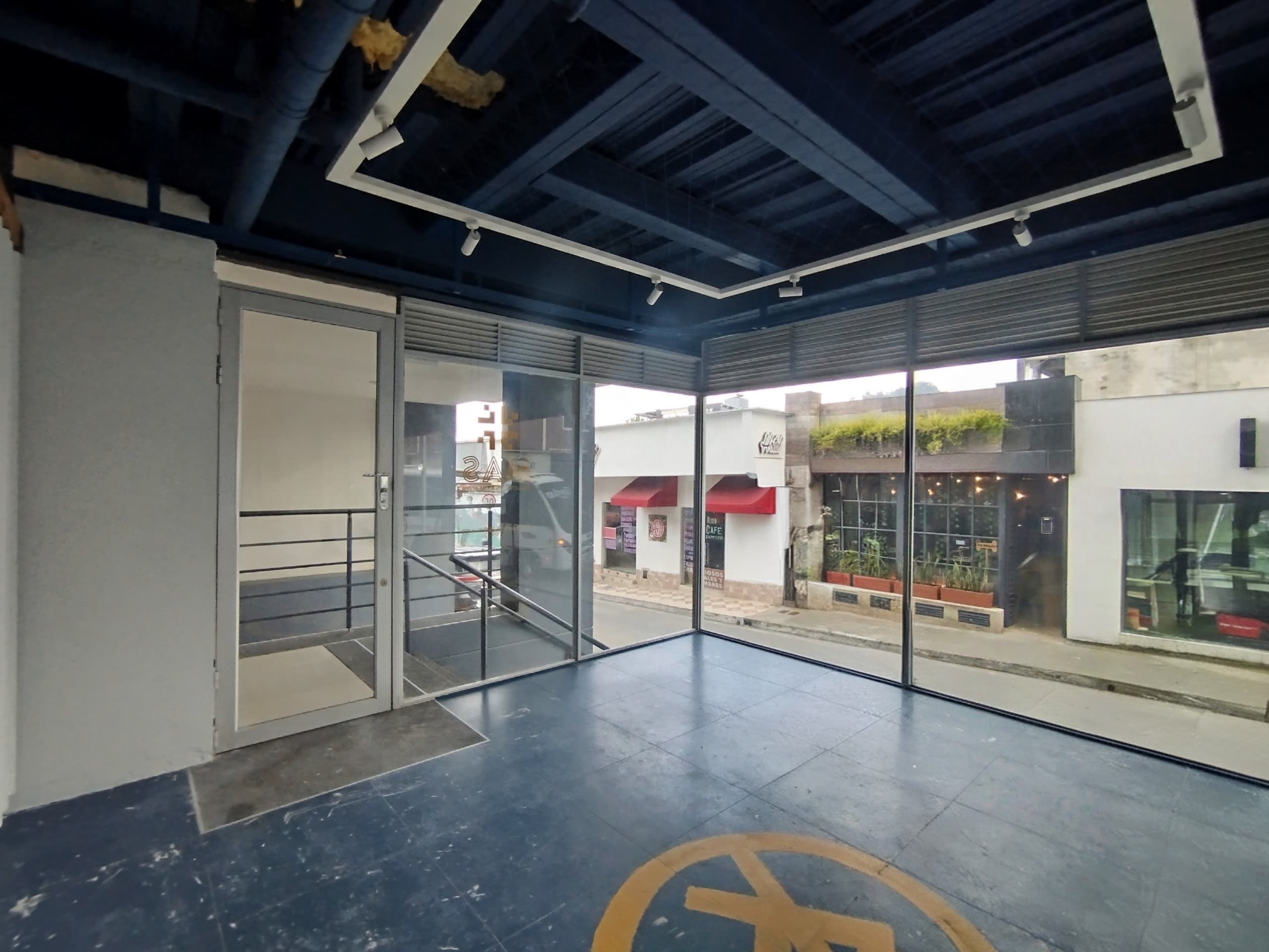 Local en arriendo en Centro De, Santa Rosa De Cabal — foto 1 de 14