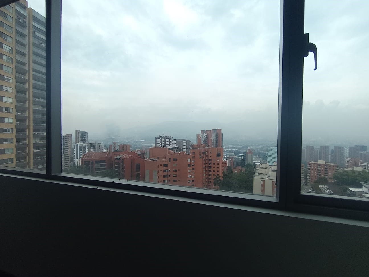 Oficina en arriendo en Castropol, El Poblado, Medellín — foto 2 de 16