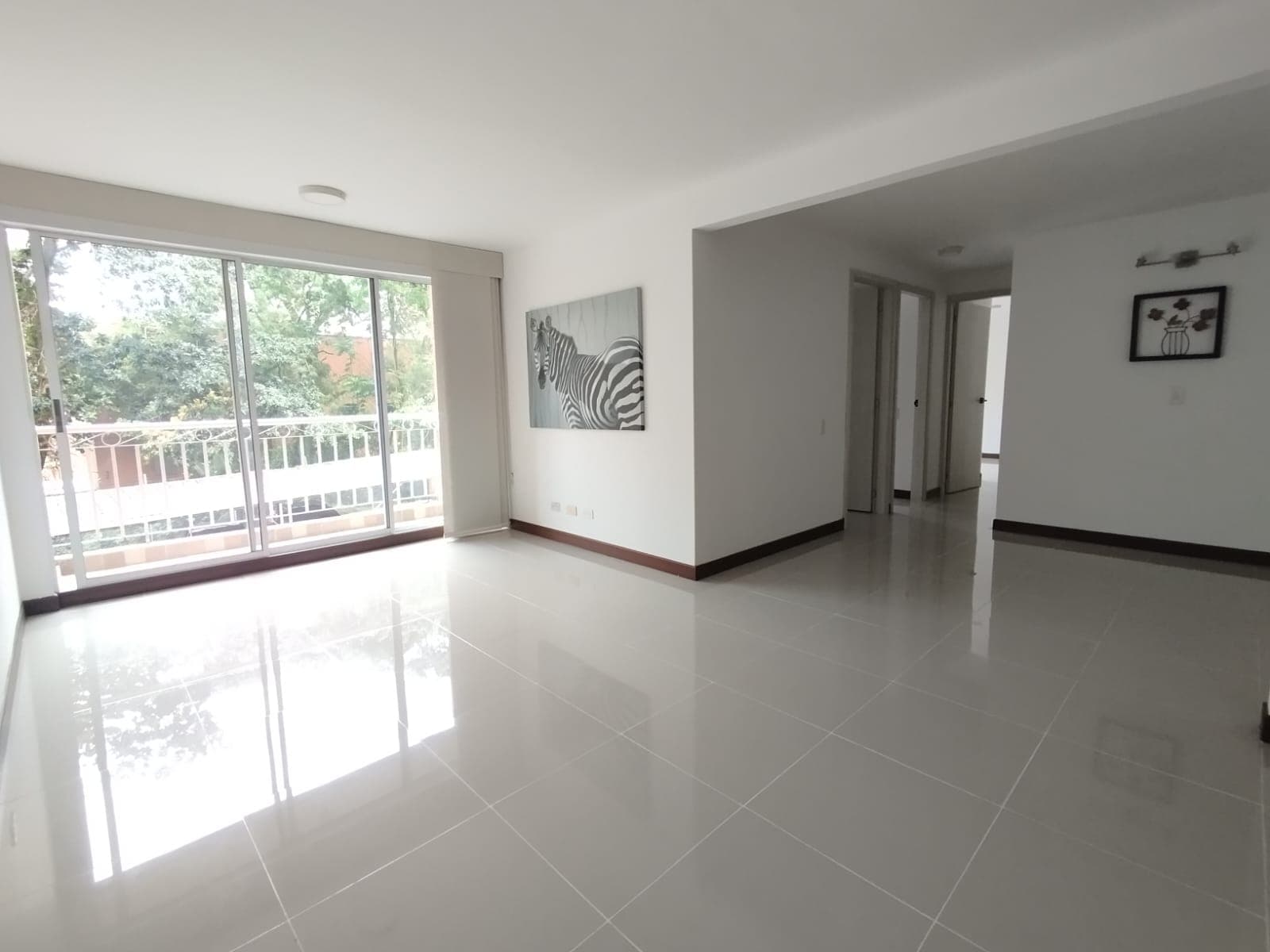 Apartamento en arriendo en La Frontera, El Poblado, Medellín — foto 1 de 15