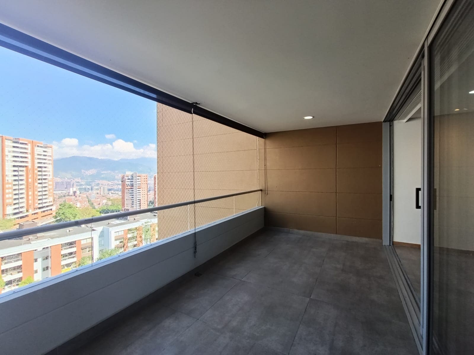 Apartamento en arriendo en Loma De Las Brujas, Envigado — foto 1 de 20
