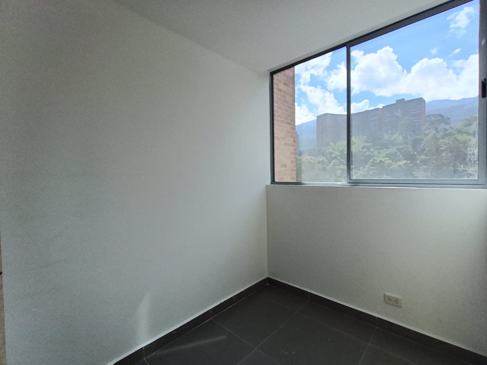 Apartamento en arriendo en Loma De Las Brujas, Envigado — foto 2 de 20