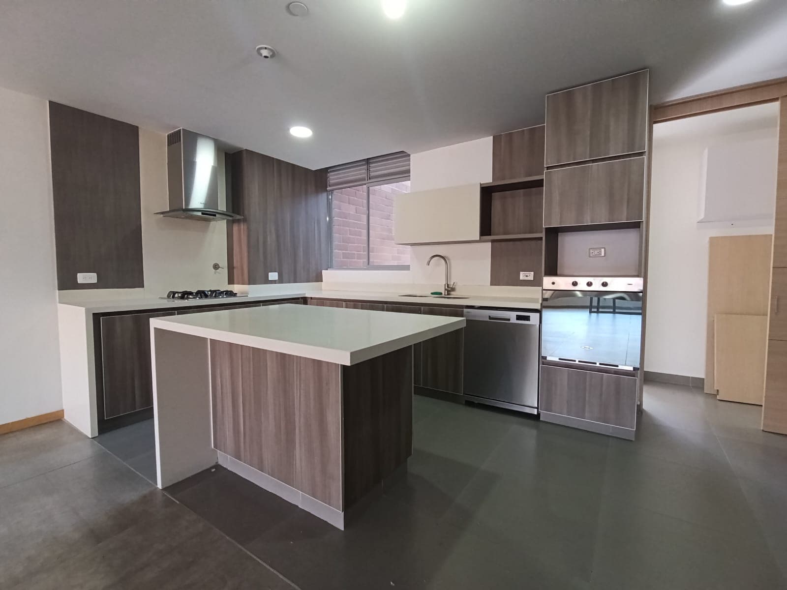 Apartamento en arriendo en Loma De Las Brujas, Envigado — foto 4 de 20