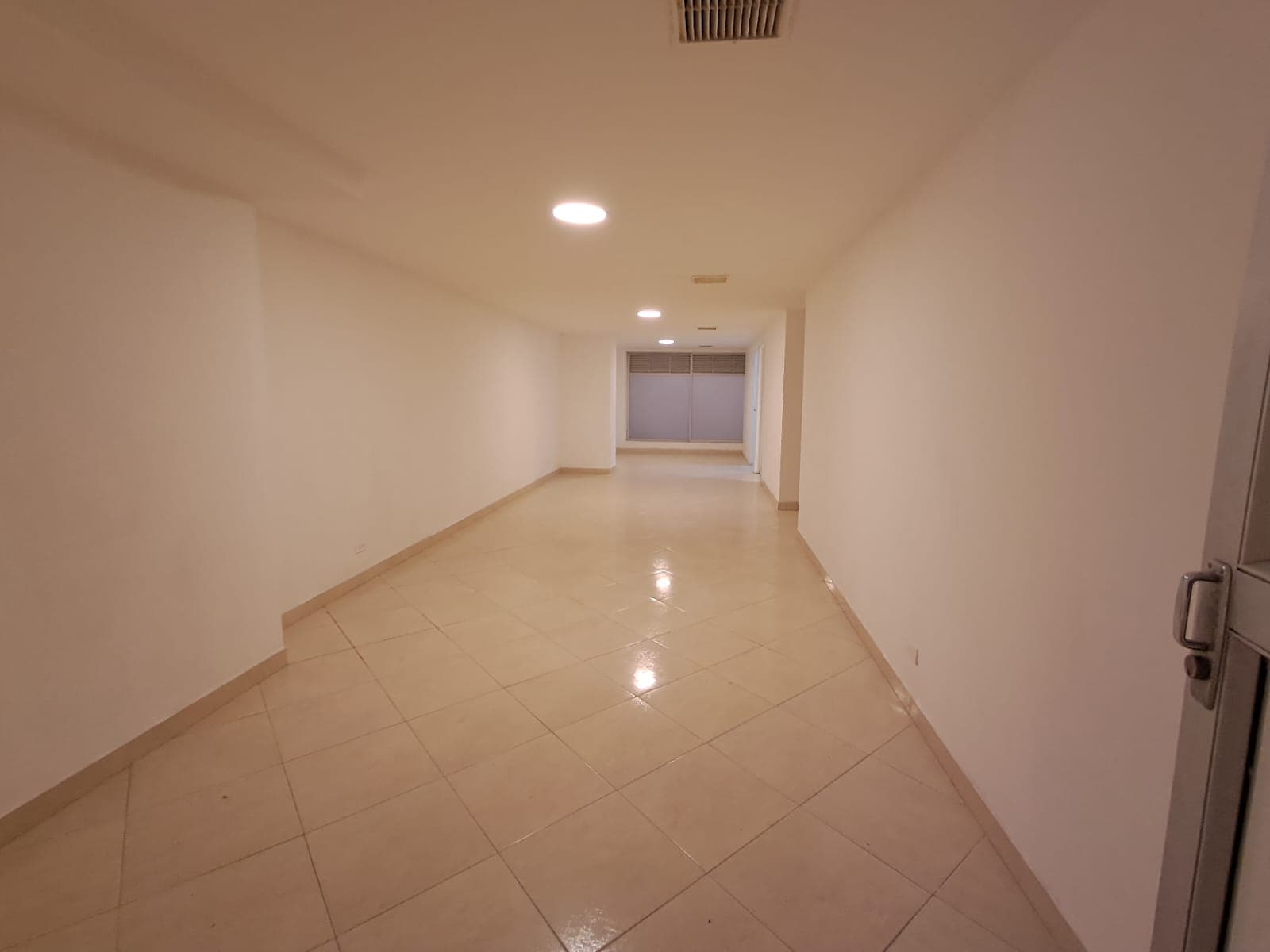 Local en arriendo en La Candelaria, Centro, Medellín — foto 3 de 14