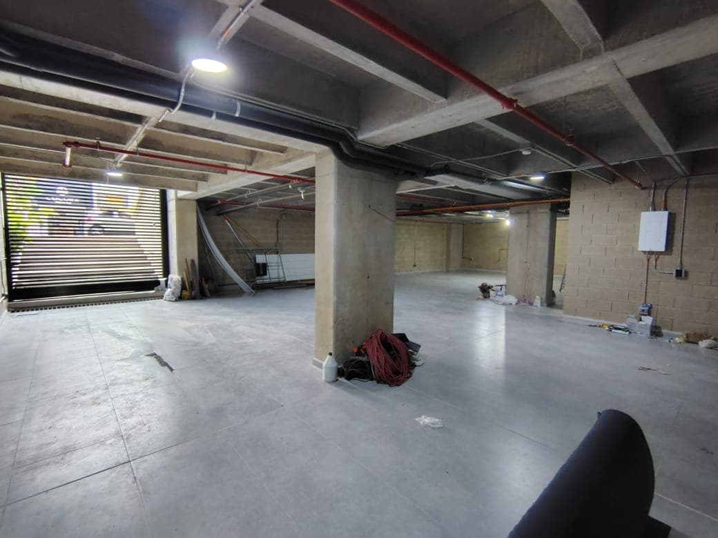 Local en arriendo en Laureles, Medellín — foto 1 de 12