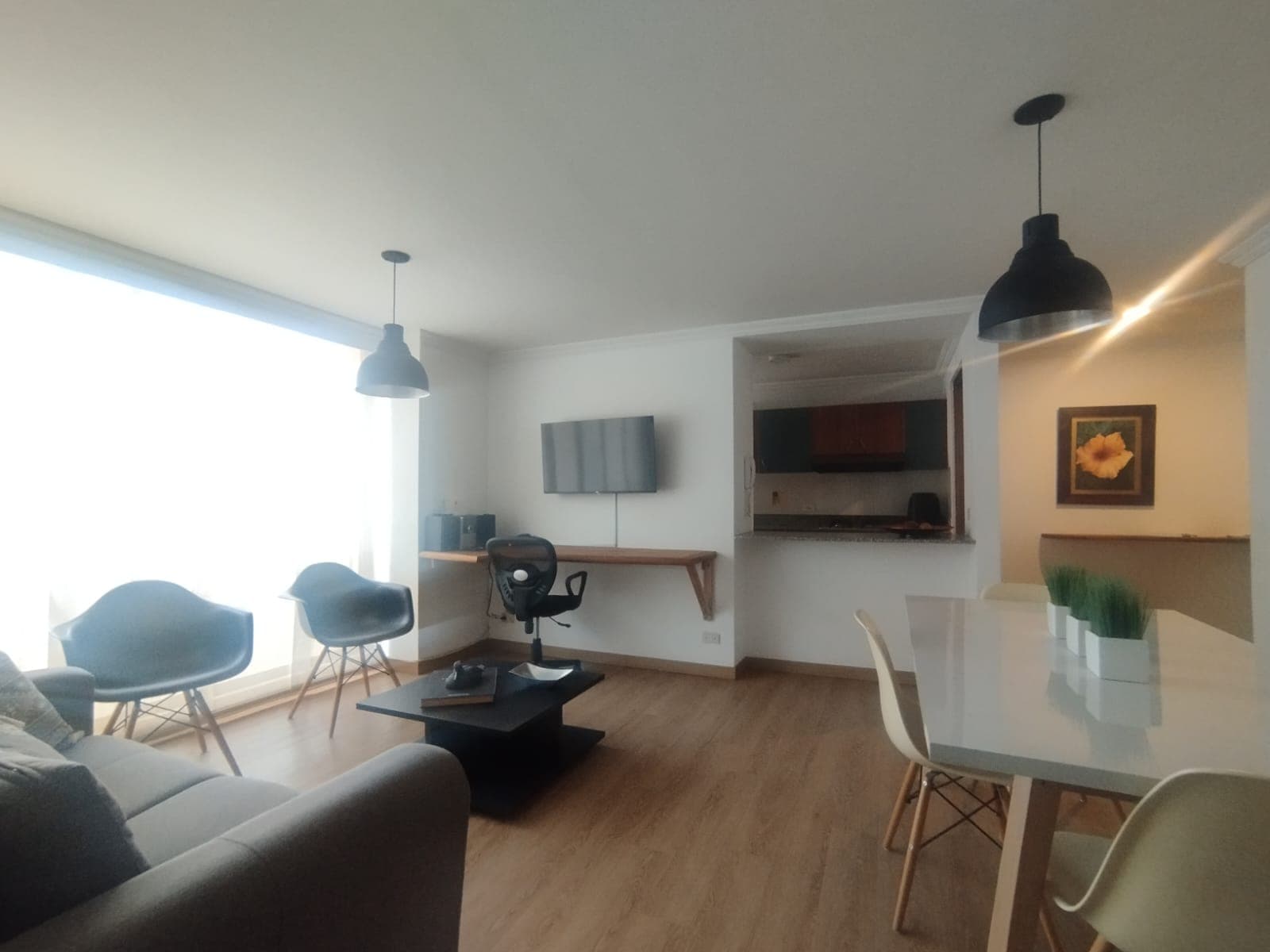 Apartamento en arriendo en Patio Bonito, El Poblado, Medellín — foto 2 de 9