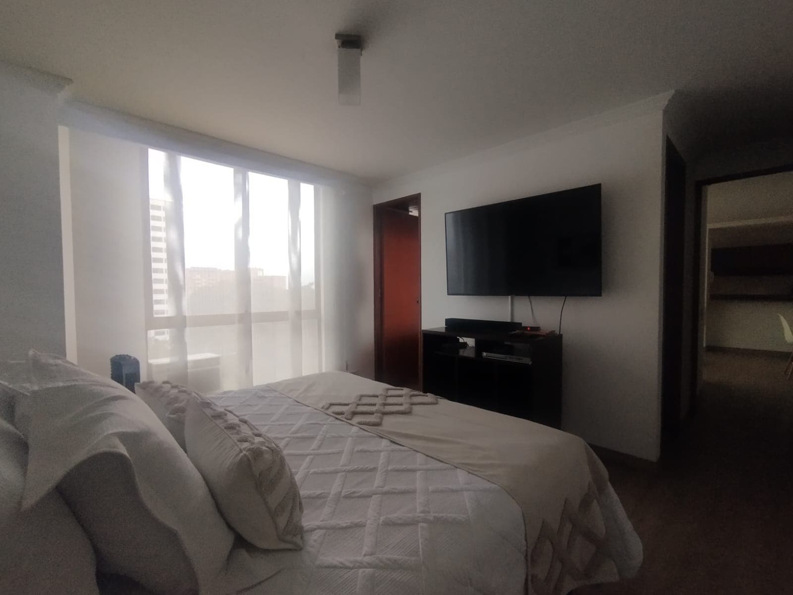 Apartamento en arriendo en Patio Bonito, El Poblado, Medellín — foto 3 de 9