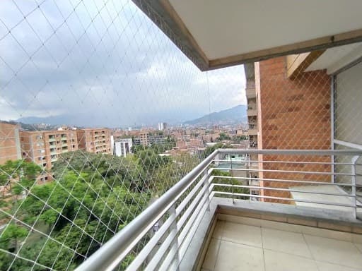 Apartamento en arriendo en Loma Del Escobero, Envigado — foto 1 de 15
