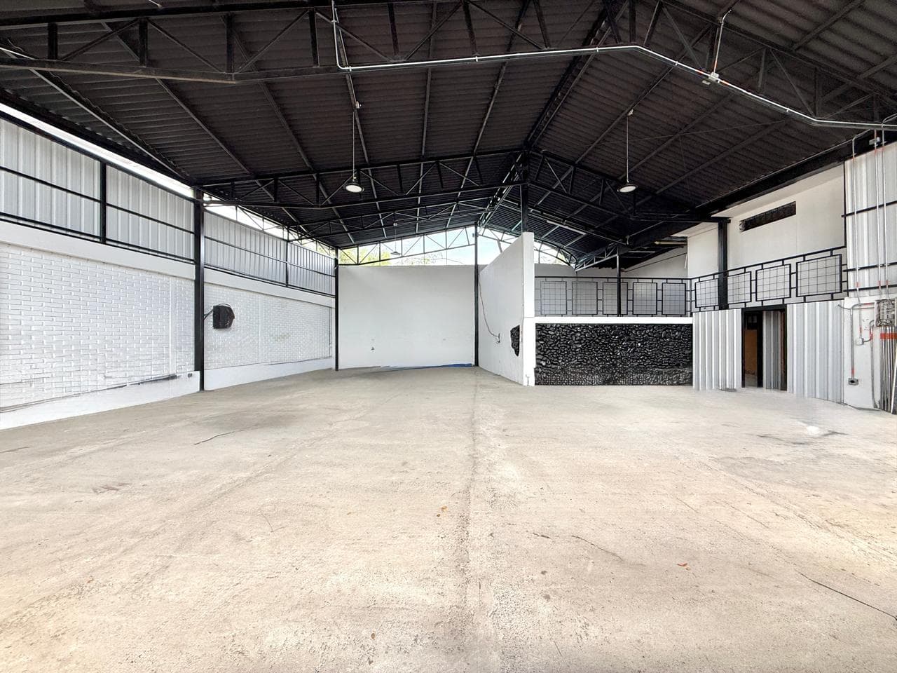 Bodega en arriendo en Cerritos, Pereira — foto 1 de 11