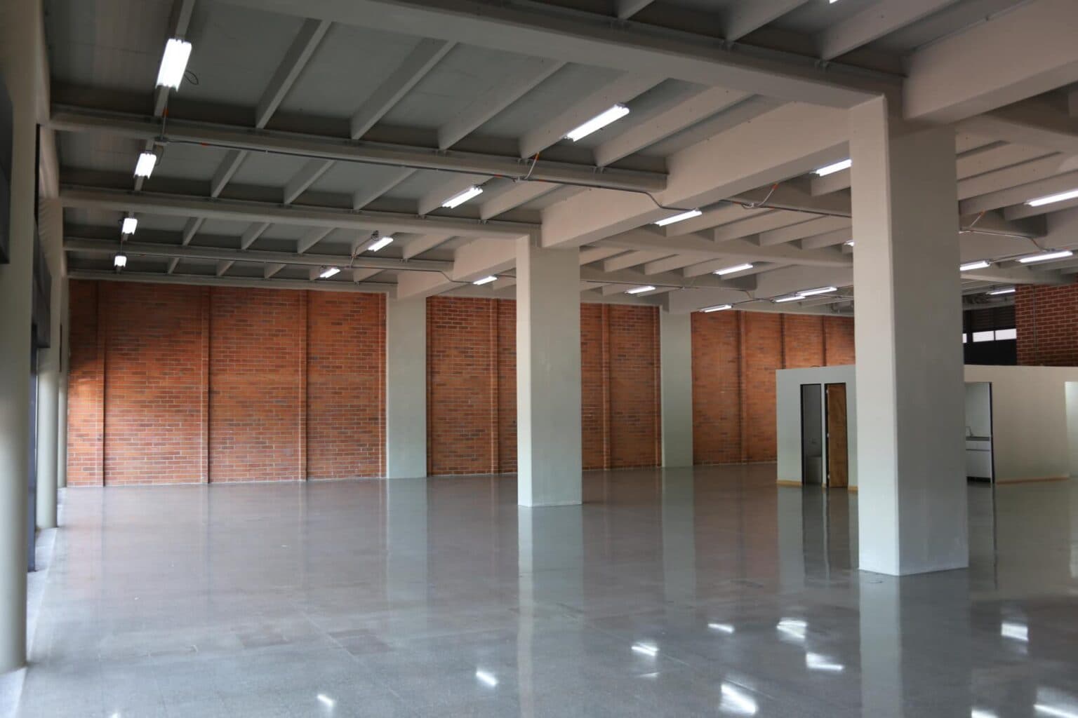 Local en arriendo en Guayabal, Medellín — foto 1 de 6
