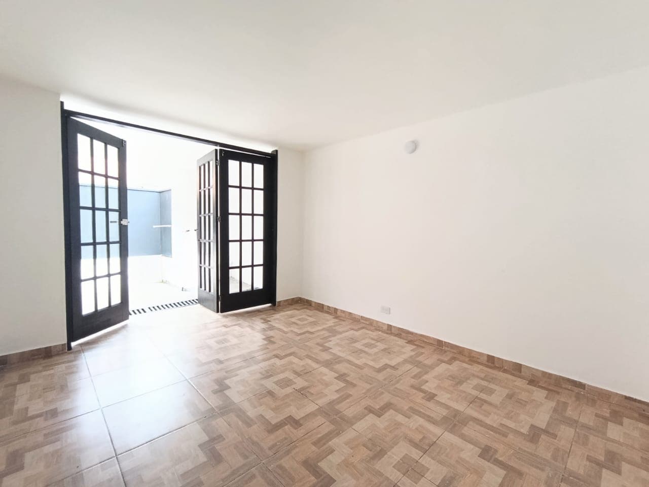 Casa Comercial en arriendo en Ciudad Montes, Puente Aranda, Bogotá, D.c. — foto 1 de 16