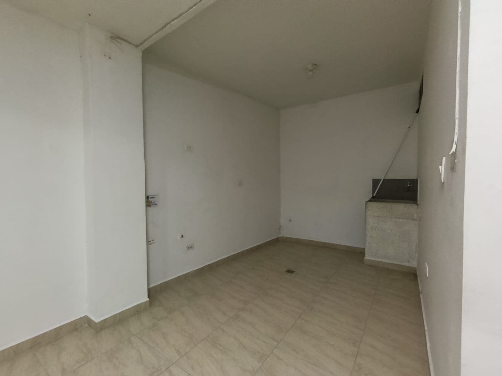 Local en arriendo en Parque De, Envigado — foto 2 de 11