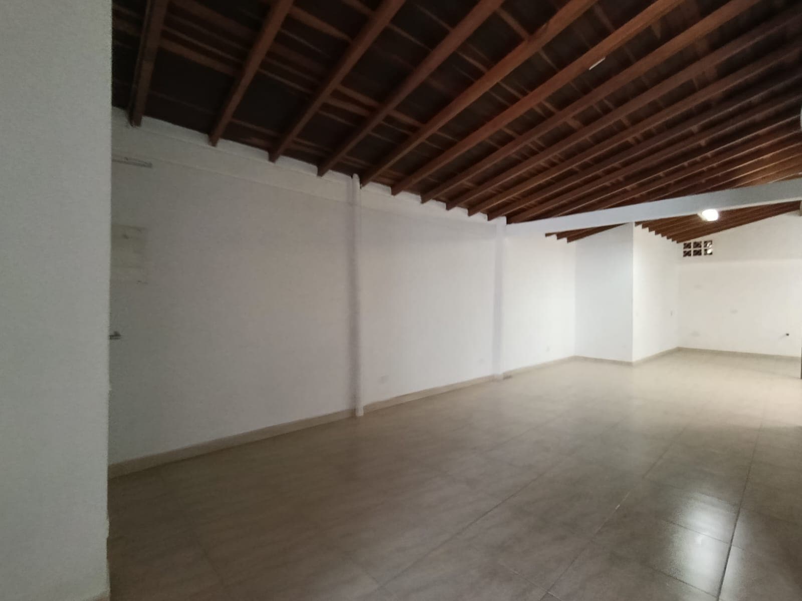 Local en arriendo en Parque De, Envigado — foto 5 de 12