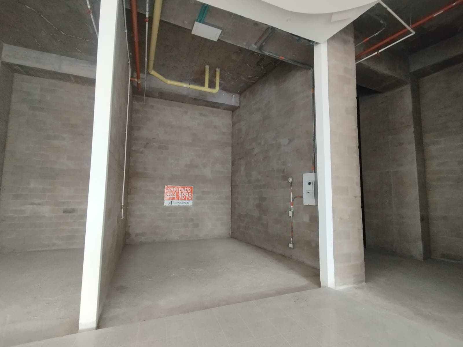 Local en arriendo en Laureles, Medellín — foto 2 de 10