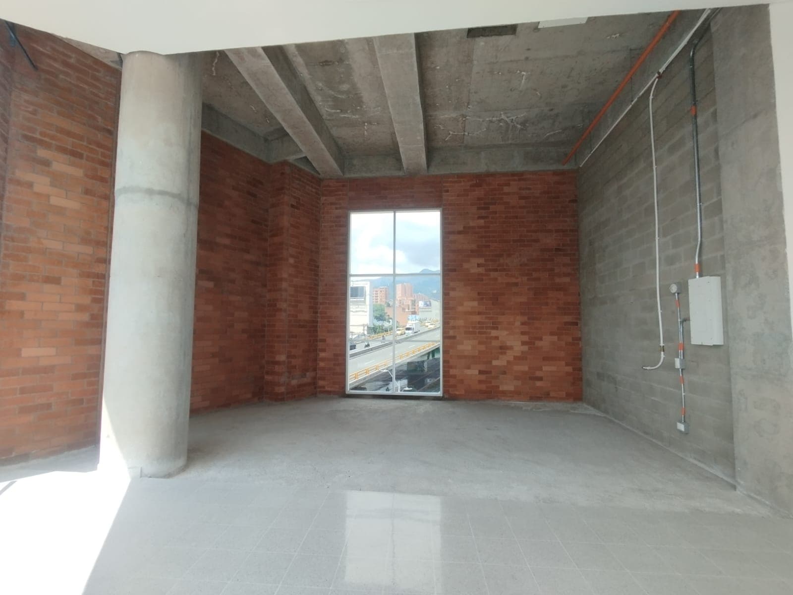Local en arriendo en Laureles, Medellín — foto 2 de 15