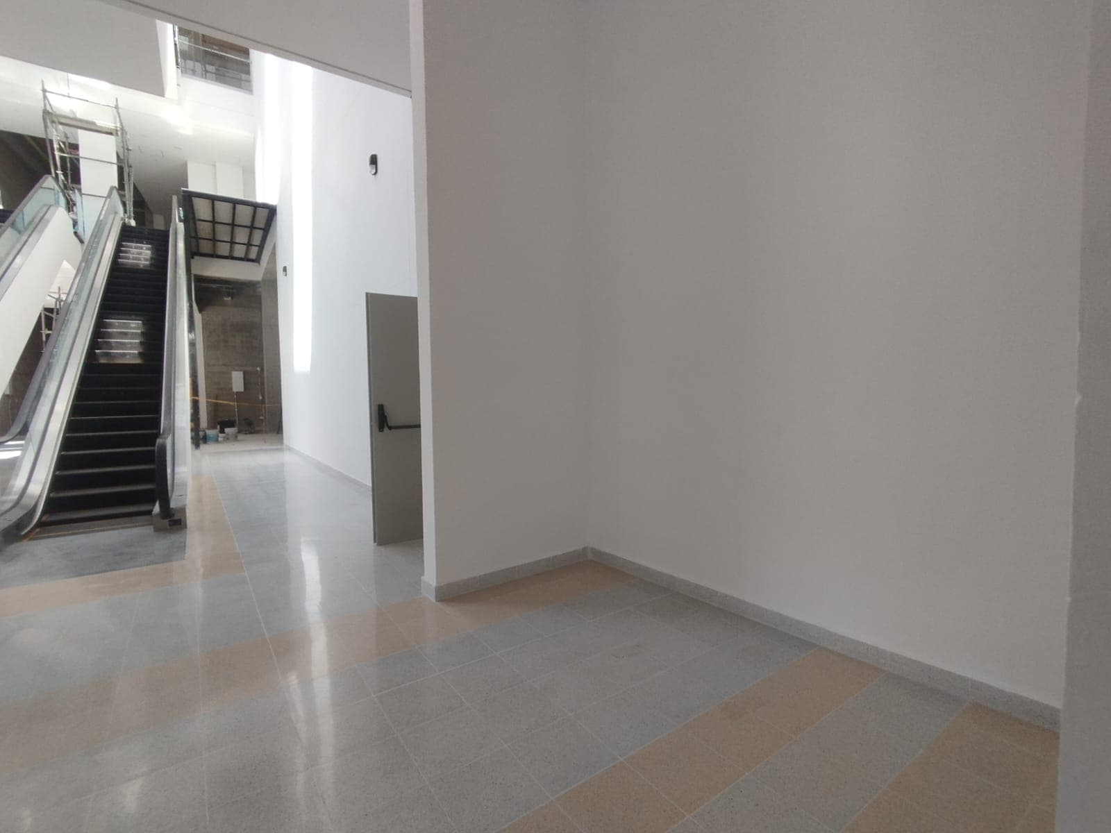 Local en arriendo en Laureles, Medellín — foto 5 de 10