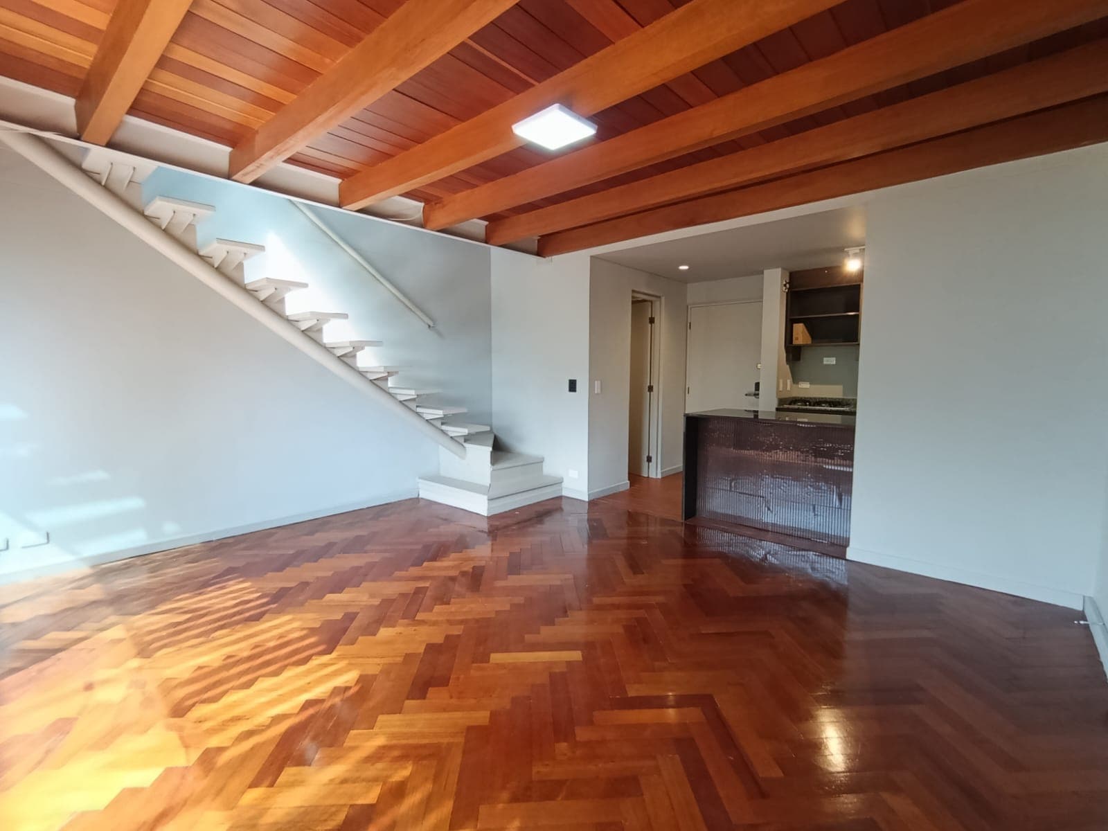 Apartaestudio en arriendo en Lalinde, El Poblado, Medellín — foto 4 de 16