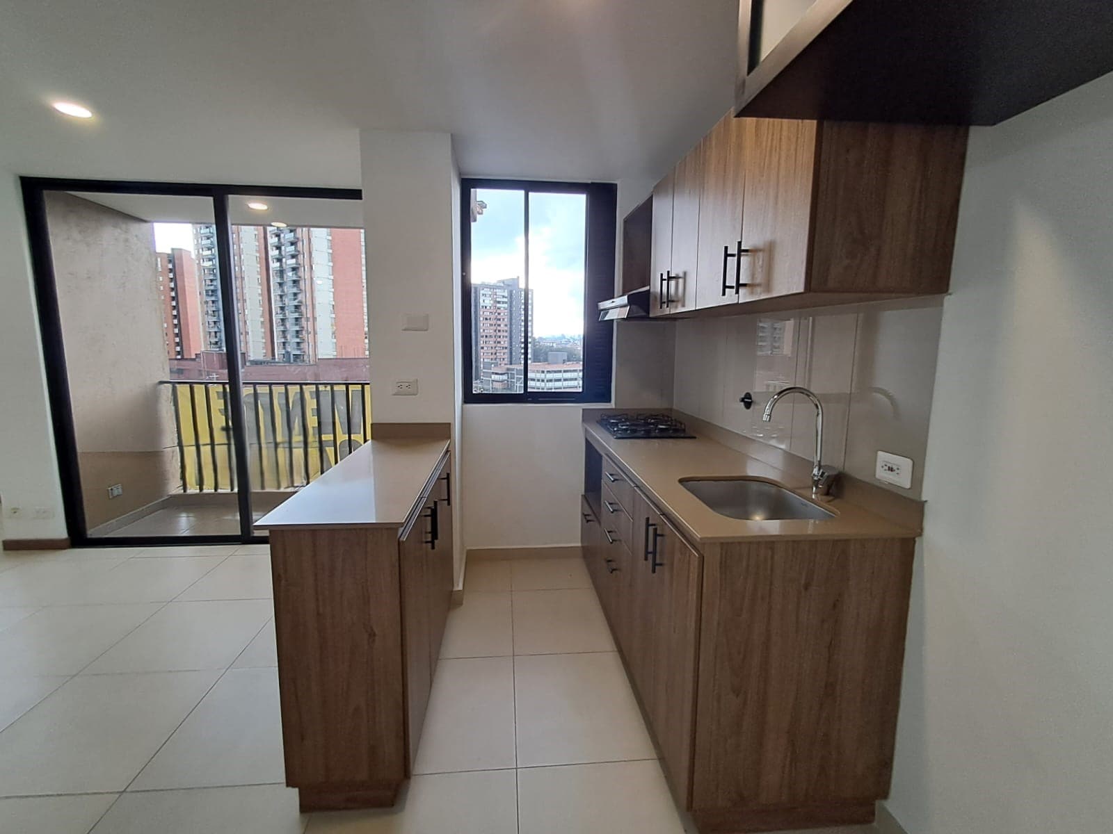 Apartamento en arriendo en San Antonio De Pereira, Rionegro — foto 3 de 11