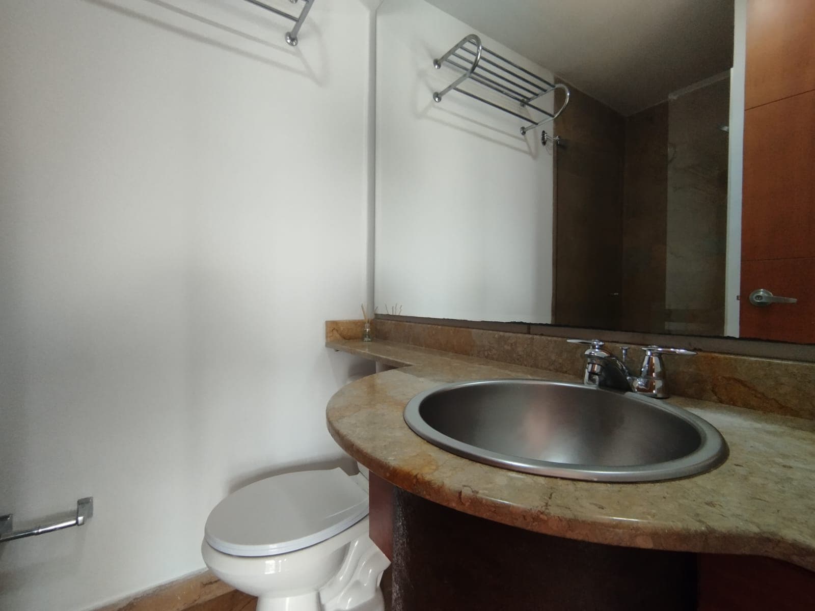 Apartaestudio en arriendo en El Tesoro, El Poblado, Medellín — foto 2 de 17
