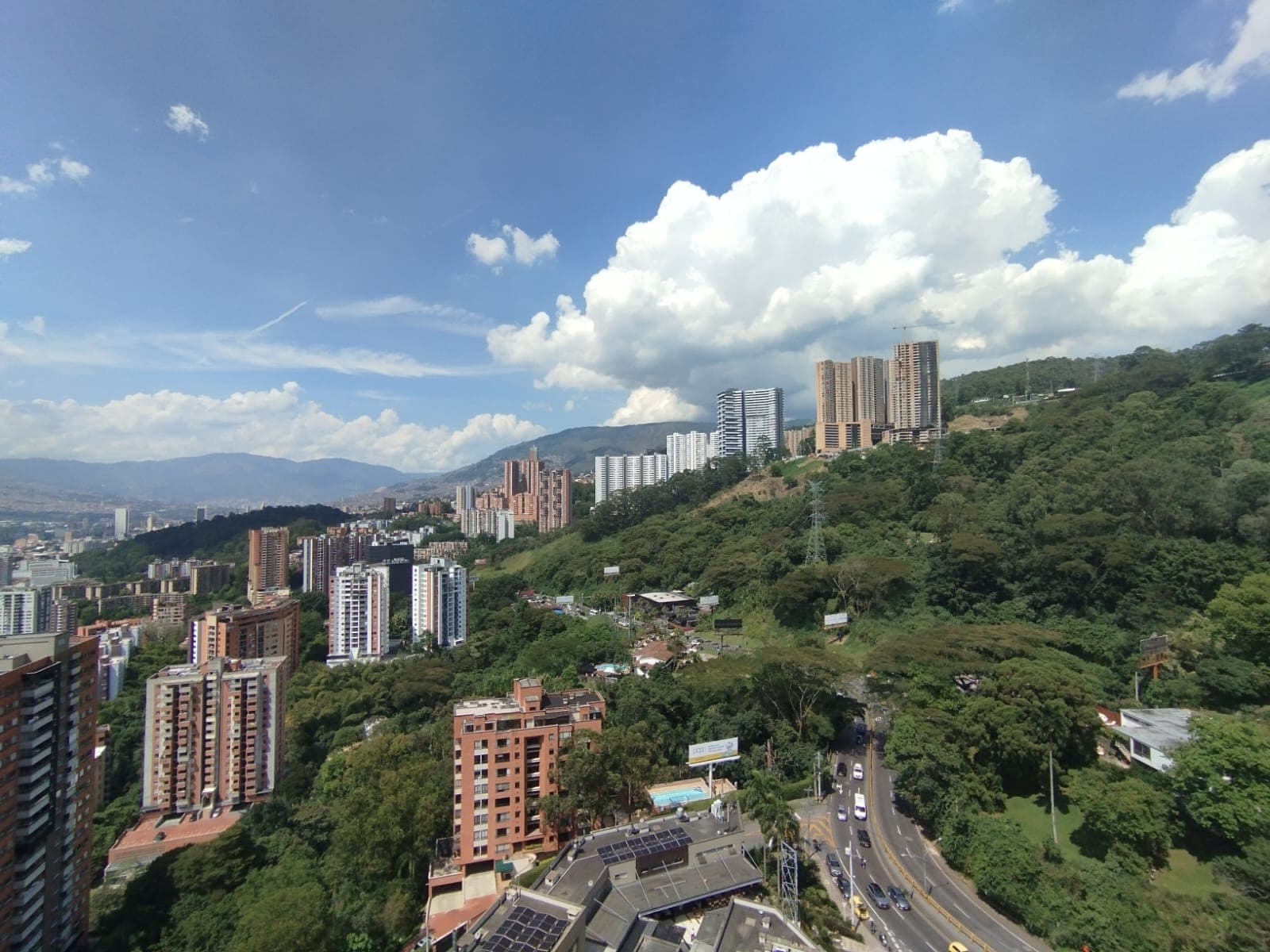 Apartamento en arriendo en Castropol, El Poblado, Medellín — foto 2 de 20