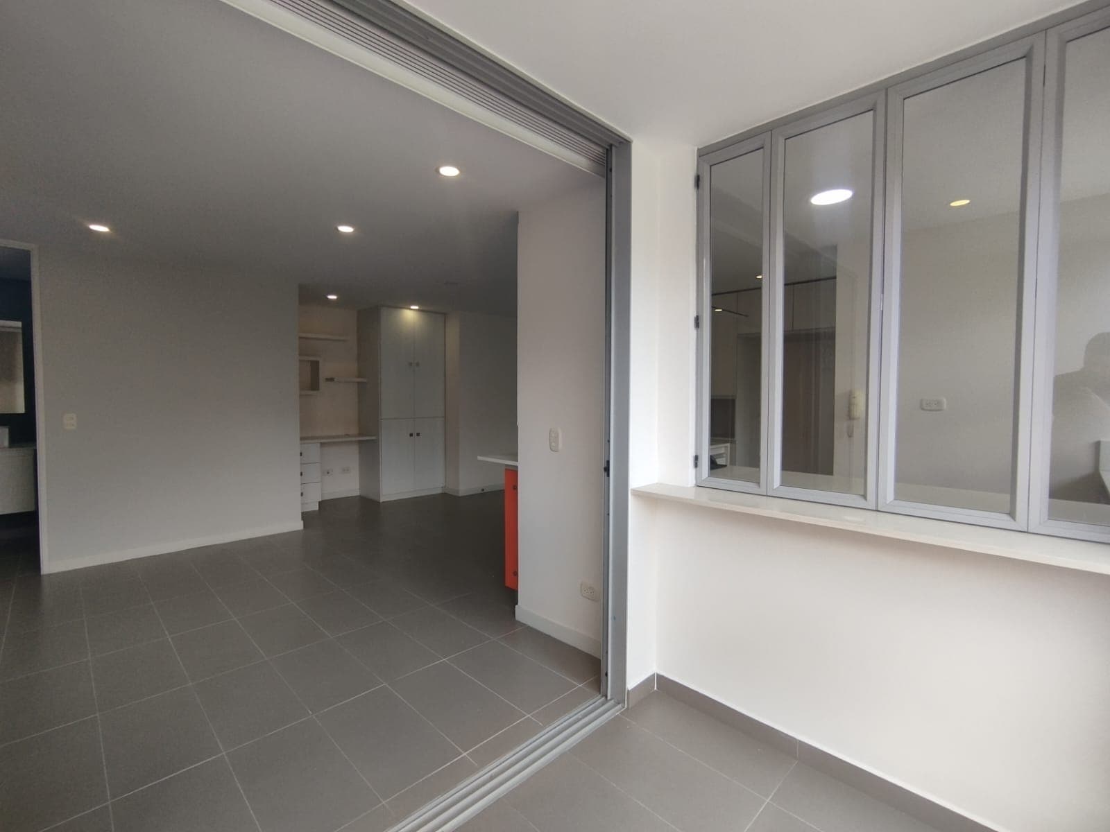 Apartamento en arriendo en Castropol, El Poblado, Medellín — foto 3 de 20
