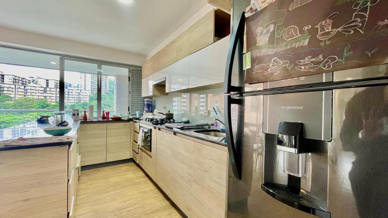 Apartamento en arriendo en Loma De San Julián, El Poblado, Medellín — foto 3 de 20