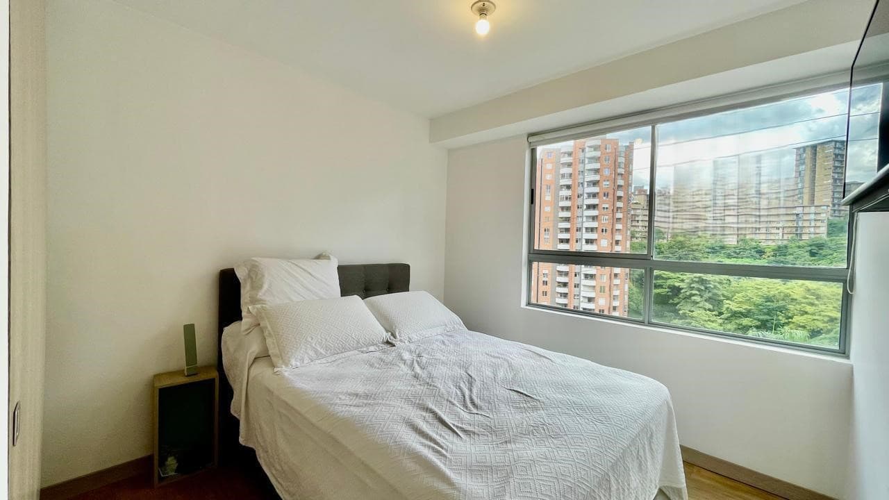 Apartamento en arriendo en Loma De San Julián, El Poblado, Medellín — foto 4 de 20