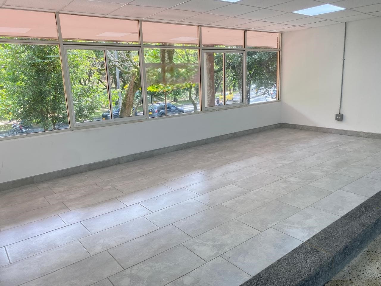 Local en arriendo en Nueva Villa De Aburrá, Belen, Medellín — foto 2 de 6