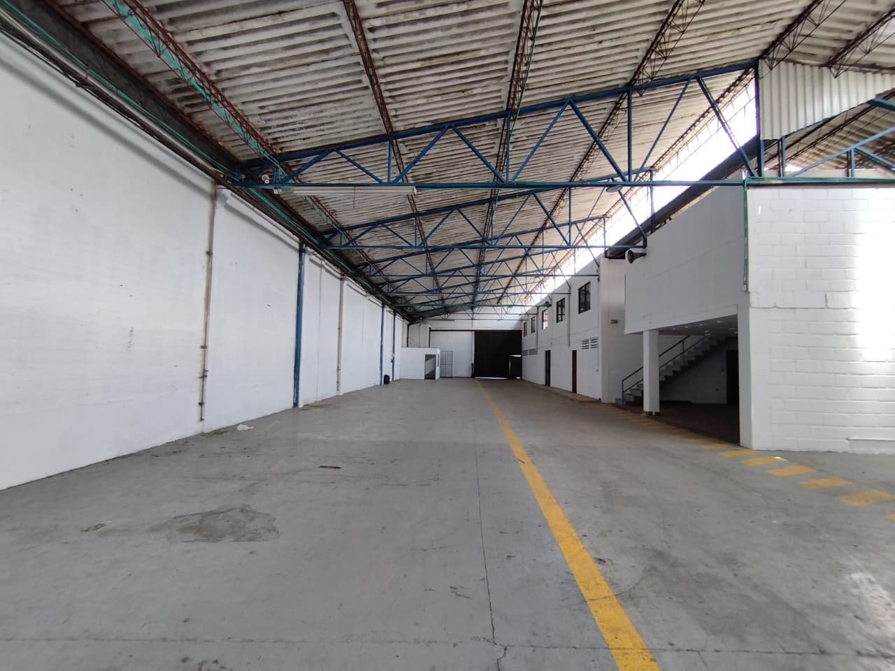 Bodega en arriendo en Santa Cruz, Itagui — foto 4 de 16